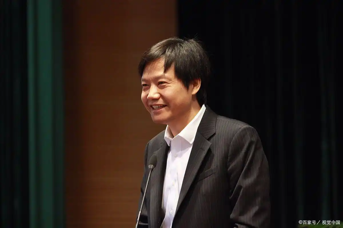 雷军从草根到商业传奇：童年启蒙与大学三大目标的奋斗历程